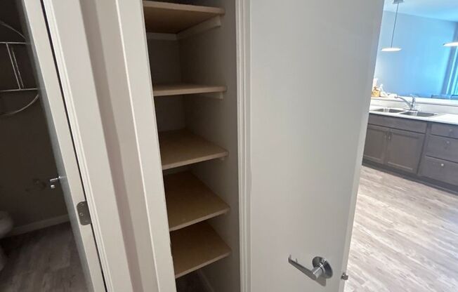 Studio, 1 bath, 502 sqft, $1,200, Unit 17