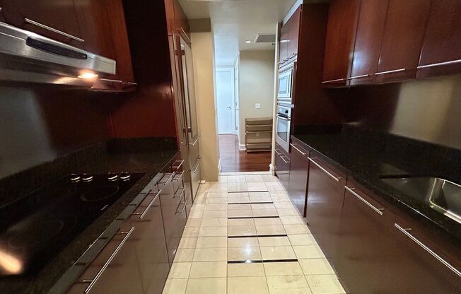 2 beds, 2 baths, $2,300, Unit # 707