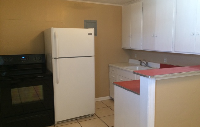 2 beds, 1 bath, $850