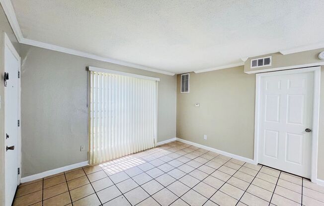 1 bed, 1 bath, 600 sqft, $1,150, Unit 2-221