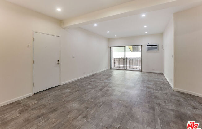 1 bed, 1 bath, 682 sqft, $2,600, Unit 220