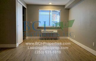 1 bed, 1 bath, 600 sqft, $1,100, Unit Azul Apartments- #159