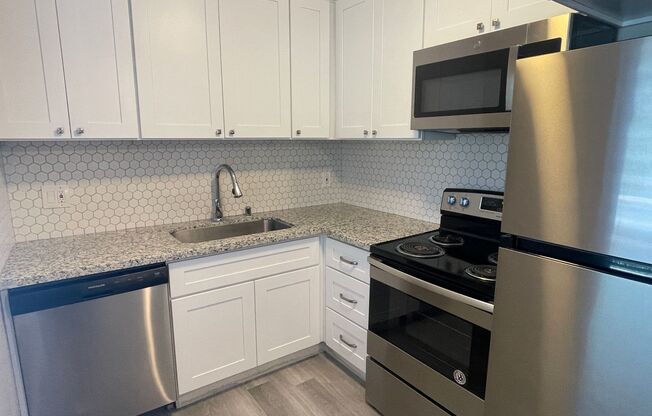 Fully Remodeled 1 bedroom, 1 bathroom downstairs apartment in West San Jose!