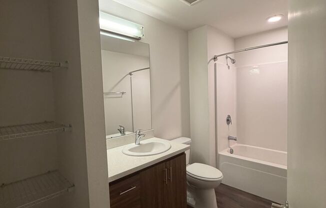 1 bed, 1 bath, 580 sqft, $1,550, Unit 310