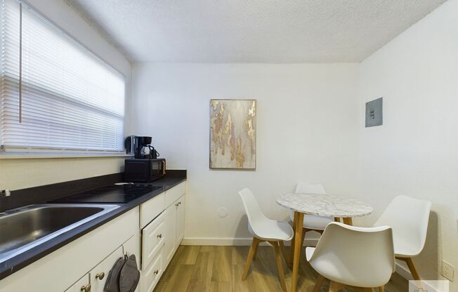 Rufina Street Apartments - 3226