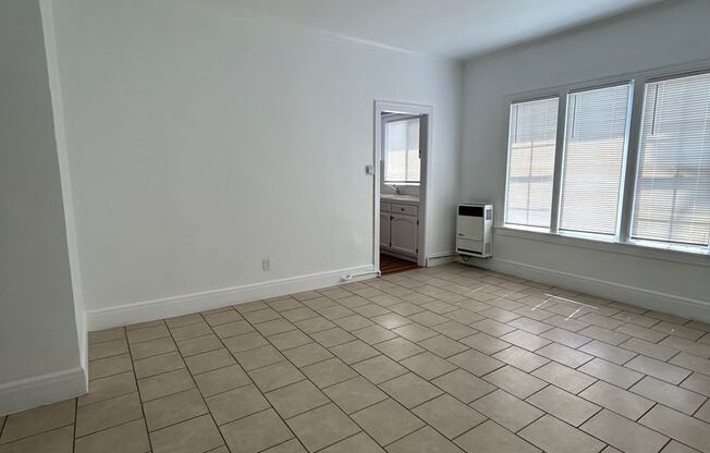 308 S BOYLE AVENUE #101-210