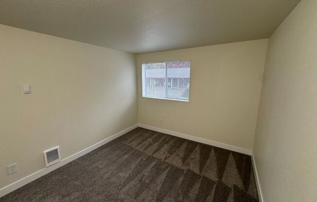 3 beds, 2 baths, 1,126 sqft, $2,275, Unit C201