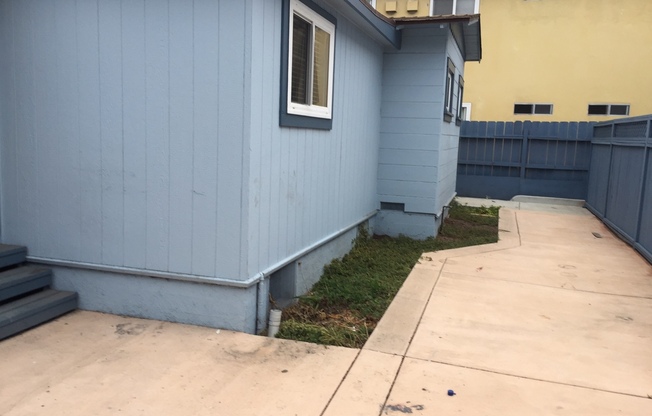 5 HORNBLEND ST