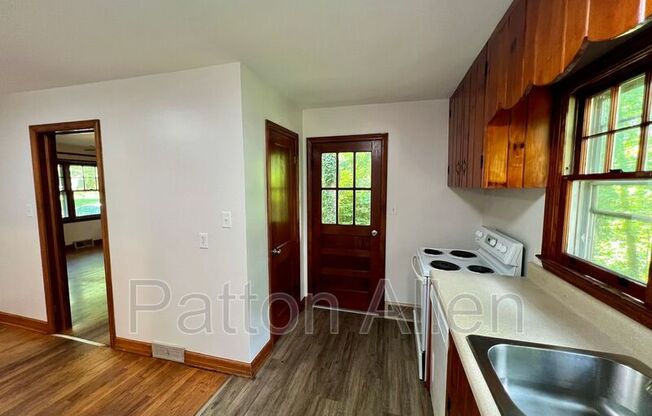 29 Evergreen Ave