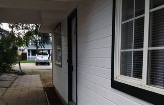 2 beds, 1 bath, $1,250