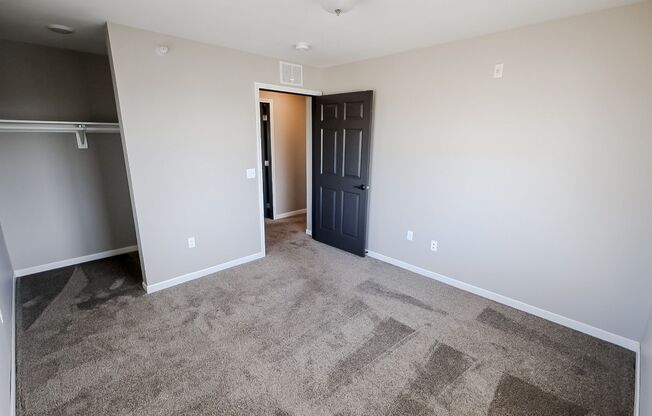 3 beds, 2 baths, 1,180 sqft, $1,500, Unit 3500-104