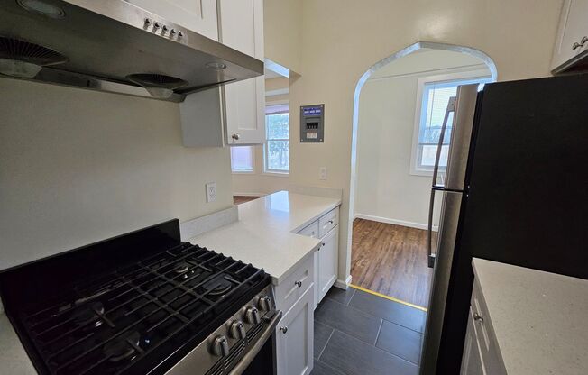 Studio, 1 bath, 450 sqft, $2,500, Unit 701