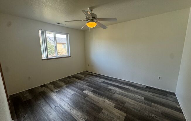 3 beds, 1 bath, $1,550