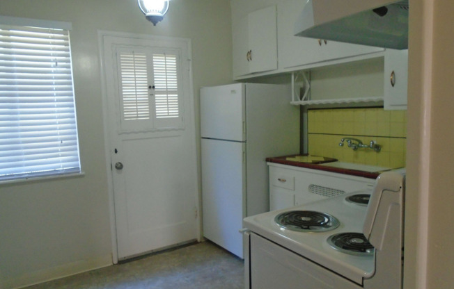 340-350 Callan Ave