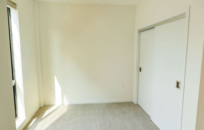 2 beds, 1 bath, 795 sqft, $1,700, Unit 210