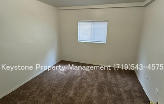 2 beds, 1 bath, $925, Unit 113