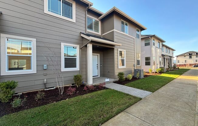 Brand New 5 Bedroom Home in Tigard!