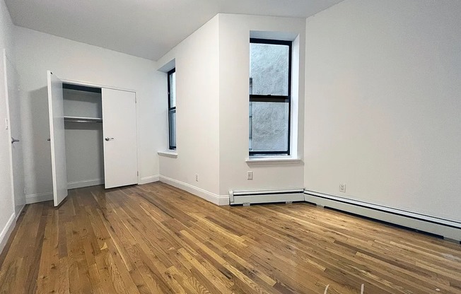 3 beds, 1 bath, $3,650, Unit 5-B