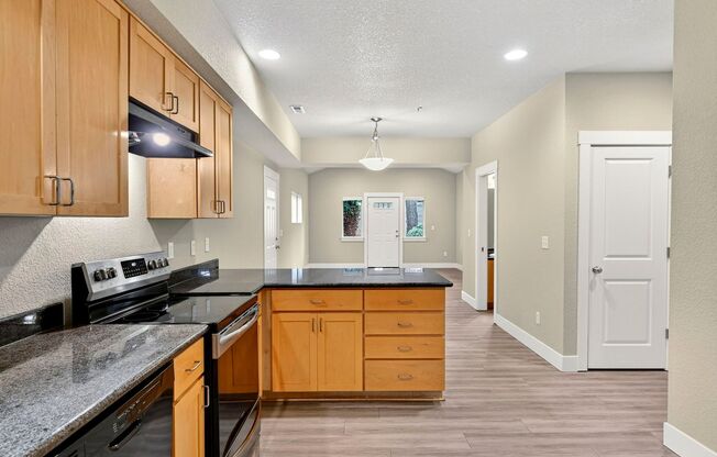 Glisan Townhomes 17218-17298 NE Glisan St. Portland, OR 97230