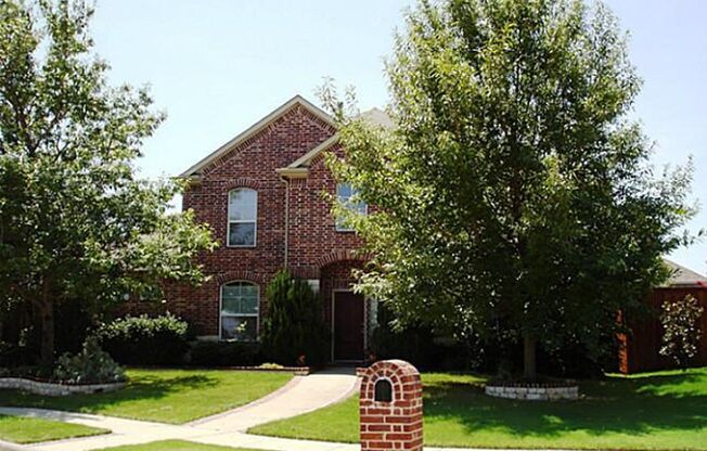 Luxury Custom Home with Resort-Style Backyard, Pool & Spa in Award-Winning Frisco ISD!