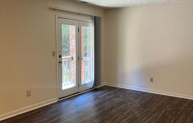 2 beds, 2 baths, 990 sqft, $1,375, Unit A4