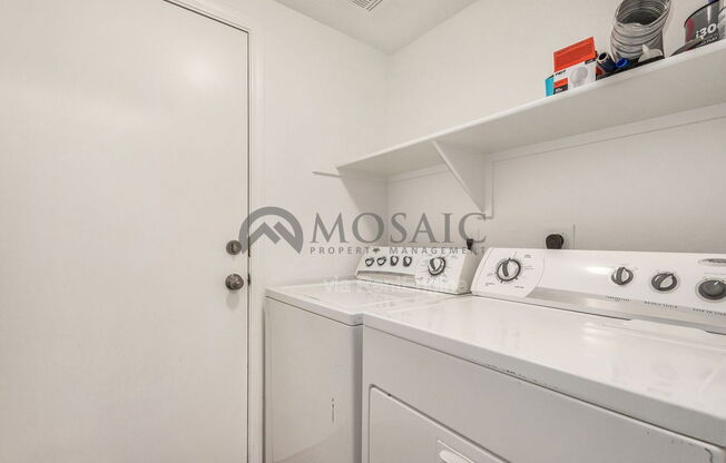 3 beds, 2 baths, 1,384 sqft, $1,750, Unit 1127