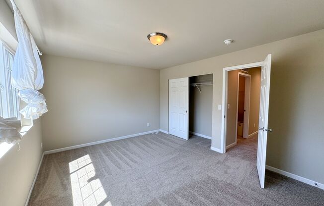 3bd 2.5ba Kent Home for Rent!