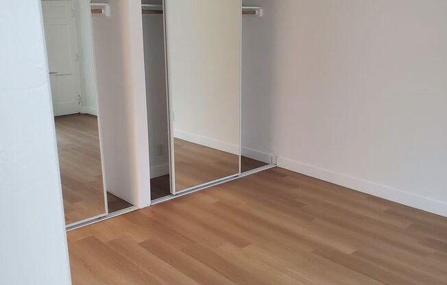 4401-5 CENTINELA AVE/HARDING