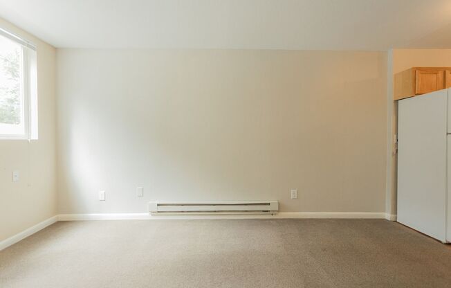 2 beds, 2 baths, 950 sqft, $2,995, Unit 201