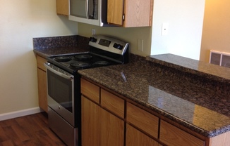 2 beds, 1 bath, $2,195, Unit 37