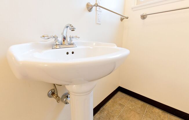 1 bed, 1 bath, 630 sqft, $1,425, Unit 4111 - 3
