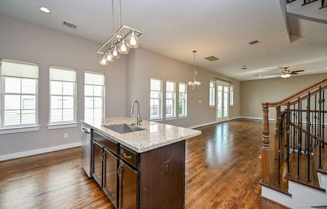 3 beds, 3.5 baths, 2,427 sqft, $2,900, Unit C