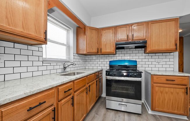 7732-36 Kedzie MOBILITY ZONE