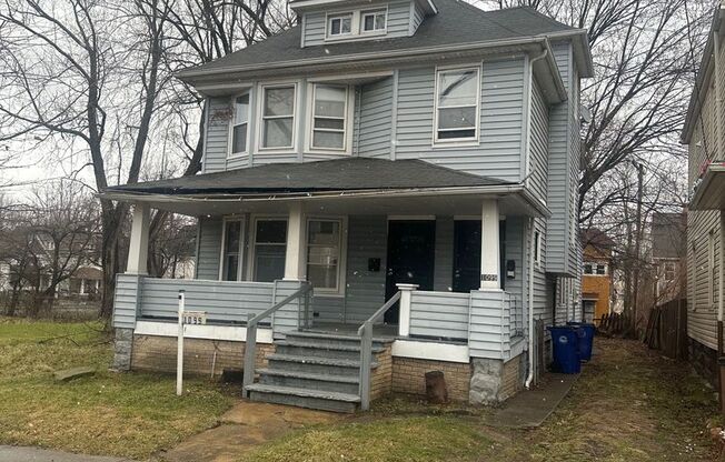 1099 E 111th St