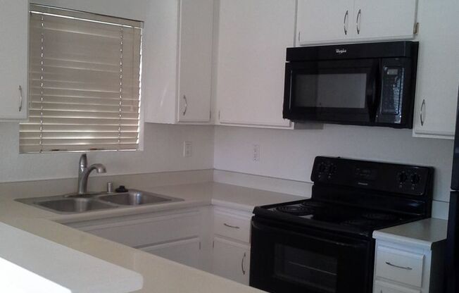 2 beds, 2 baths, $2,600