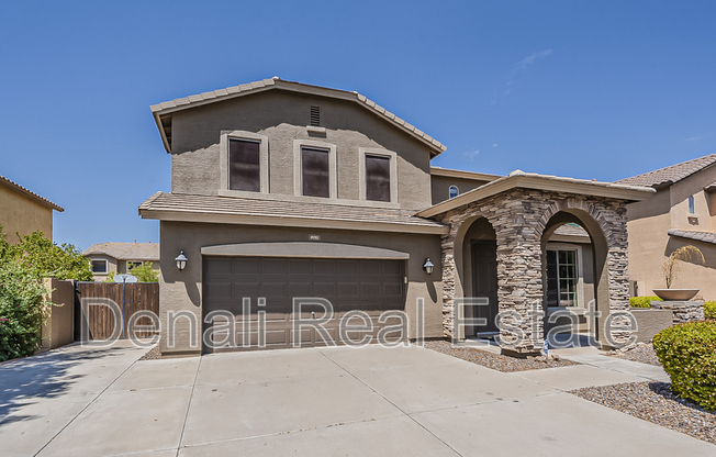 4592 E GLENEAGLE DR