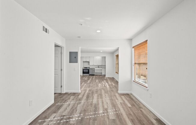 1 bed, 1 bath, 595 sqft, $1,350, Unit #163