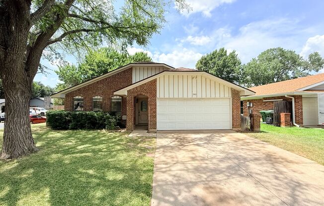 AVAILABLE NOW - Charming Bedford Home on a Cul-de-Sac | 2 Living Areas, Large Corner Lot & HEB ISD - 3401 W Sage Court Bedford TX