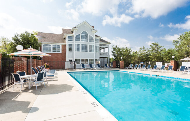 Poolside Seating at Sundance Apartments, Indiana, 46237