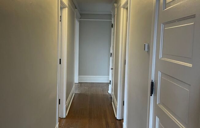 3 beds, 1 bath, 1,400 sqft, $1,995, Unit 61G