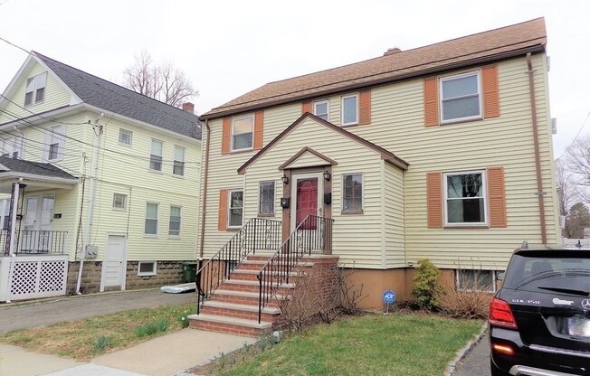 35 BROMFIELD ST
