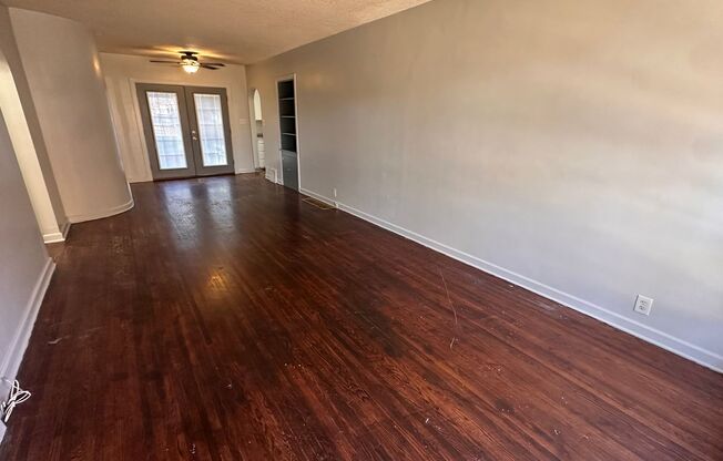 2 beds, 1 bath, $950