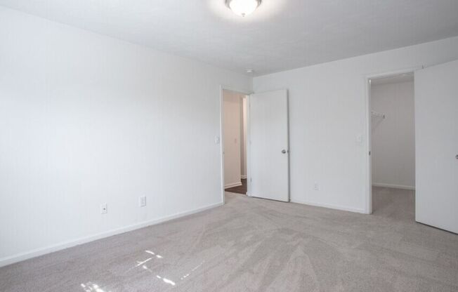 2 beds, 1 bath, 880 sqft, $1,274, Unit 405C