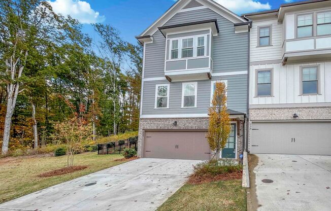 Gorgeous LIKE NEW 3 BR/3.5 BA Townhome in Canton!