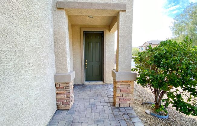 4 BEDROOM HOME 3 CAR GARAGE ON A CORNER LOT IN NORTHWEST