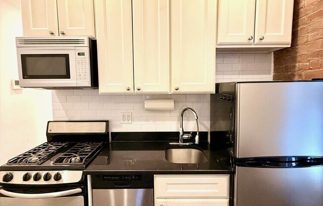 239 E 58 ST