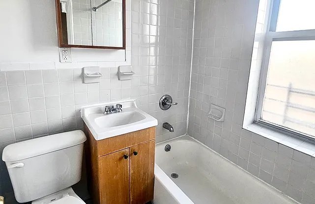 Studio, 1 bath, $1,650, Unit 7L