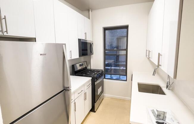 2 beds, 1 bath, $4,095, Unit 6