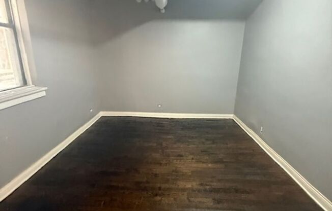 2 beds, 1 bath, $1,695, Unit 5244-B