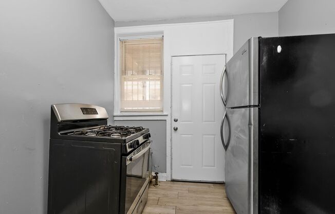 7110-7118 East End